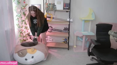 SarahKey - Would you like a video of me as bottom  Te gustaria un video de mi