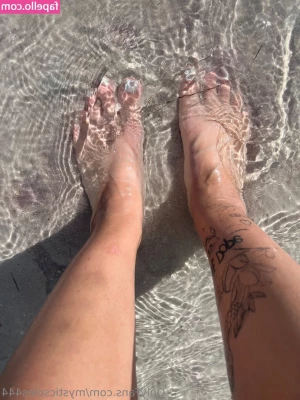 Mystic Soles [ mystic-soles ] - What emoji makes you think of me? 💕