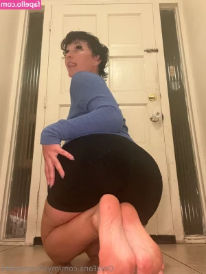 Mystic Soles [ mystic-soles ] - Talk dirty to me bby