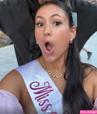 Zoe Ferguson [ zoe-ferguson ] - In case no one else sent you a booty pic today