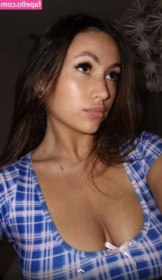 Zoe Ferguson [ zoe-ferguson ] - Message me “toast part two” for this one @toastxchan