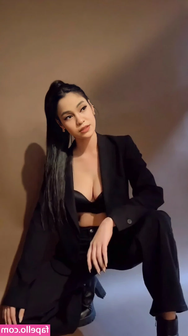Criselda Alvarez [ criselda-alvarez ] - Holaaa amor