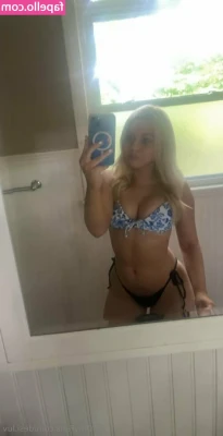 Desi.Luv [ desi-luv ] - Simp obsessed with tits/licking my nipples