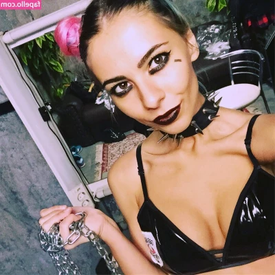 Ai Mori [ ai-mori ] - can I get a taste? 😛