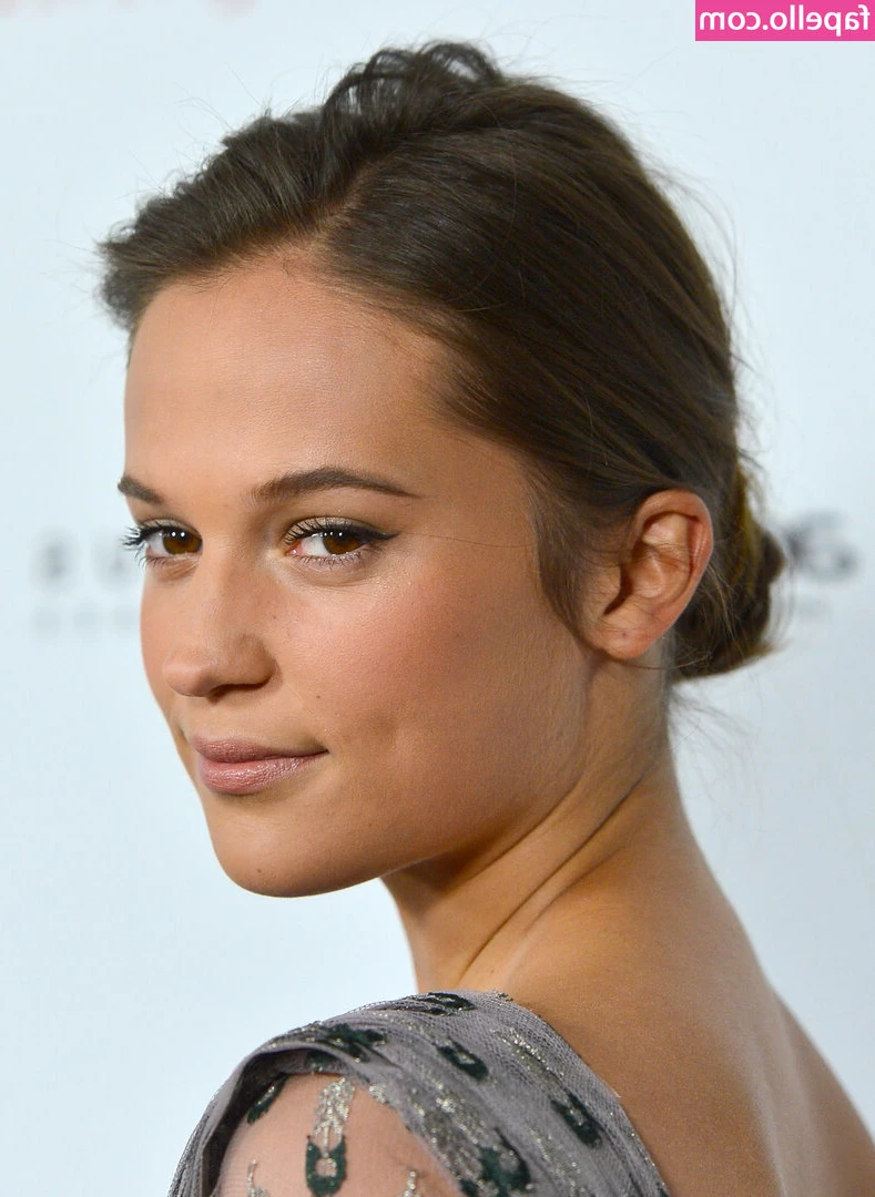 Alicia Vikander [ alicia-vikander ] - I just loved how this set looked so much I didn t wanna take it off 