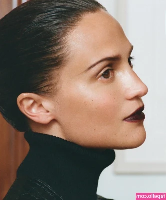 Alicia Vikander [ alicia-vikander ] - After riding bikes with sexy @masculinejason we arrived very