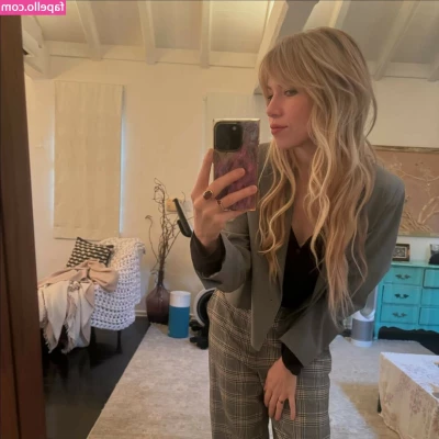 Carly Rae Jepsen [ carly-rae-jepsen ] - Fresh out of the shower