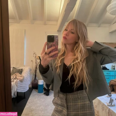 Carly Rae Jepsen [ carly-rae-jepsen ] - Quit Sittin on that fat wallet  amp  pay me
