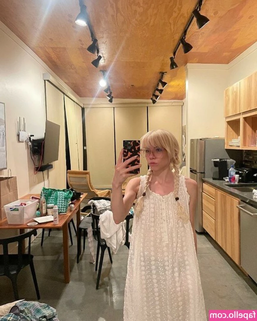 Carly Rae Jepsen [ carly-rae-jepsen ] - Senta gostoso aqui part 1