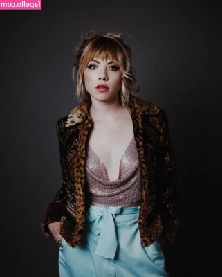 Carly Rae Jepsen [ carly-rae-jepsen ] - I was soo exhausted yesterday so my bad on no booty pics so I’ll