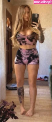 Pinkbunny.poison [ pinkbunny-poison ] - when I'm taking selfies in the dark and they actually turned out