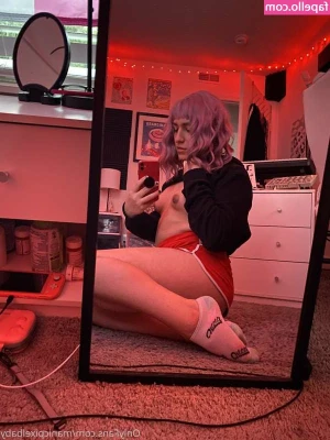 Roxanne Rom & Amber Minx [ roxanne-rom-amber-minx ] - You really wanna be on my Snapchat so you can see these stories live