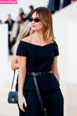 Lily James [ lily-james ] - Titties🥲