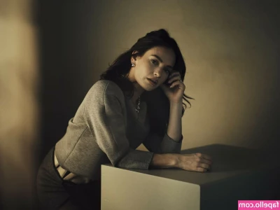 Lily James [ lily-james ] - You’re a hand humping, pussy-free, porn addicted, virgin loser beta