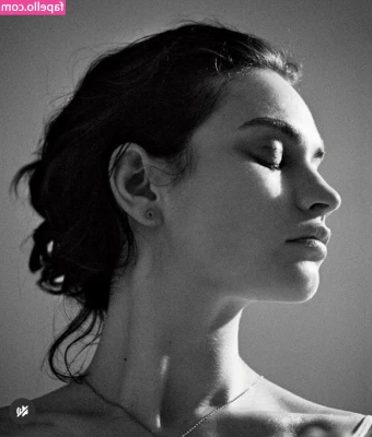 Lily James [ lily-james ] - Morning babes! Come tell me how you want to spend this beautiful