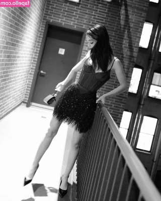 Rachel Zegler [ rachel-zegler ] - I want you to suck on my shine toes