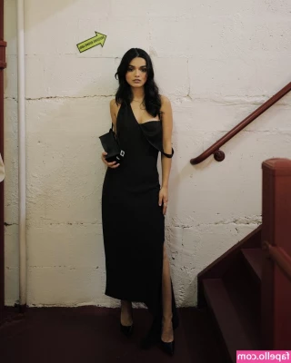 Rachel Zegler [ rachel-zegler ] - Going out for dinner tonight  think anyone will be staring at them  x