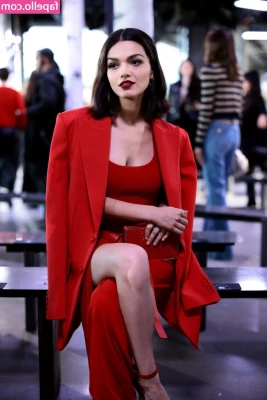 Rachel Zegler [ rachel-zegler ] - littleefoxx    𝐇𝐞𝐥𝐥𝐨 𝐛𝐚𝐛𝐲 