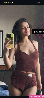 Rachel Zegler [ rachel-zegler ] - I wish you were underneath 😉🔥🔥