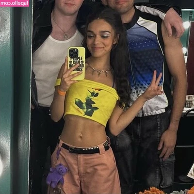 Rachel Zegler [ rachel-zegler ] - I will also post another photo of the bondage costume🤳💕 The