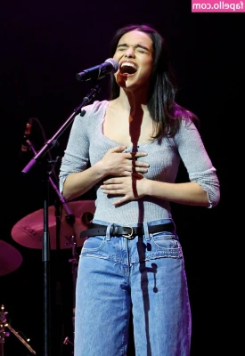 Rachel Zegler [ rachel-zegler ] - I love this outfit!