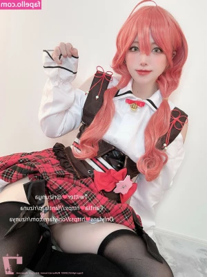 Rizunya [ rizuna ] - Playing with some oil for you 😍🥰 Should I have more oil next