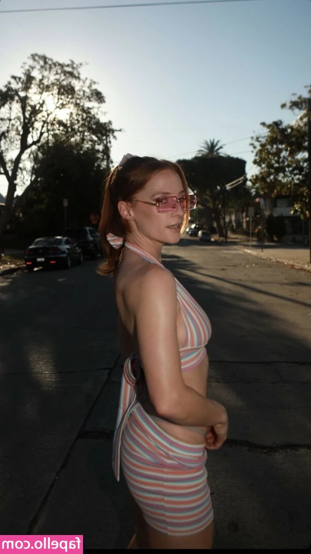 Kisha.zo [ kisha-zo ] - Who want to help me get hard after the gym