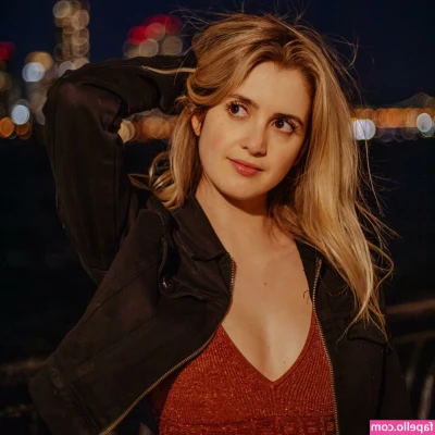 Laura Marano [ laura-marano ] - 𝙈𝙚𝙡𝙞𝙣𝙖 𝙢𝙤𝙙 𝙫𝙚𝙧𝙨𝙞𝙤𝙣