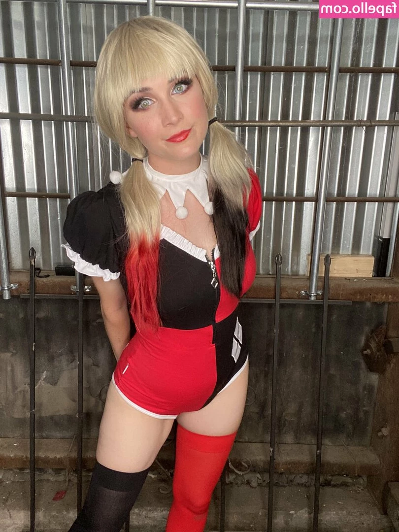 embertay - We all love a good booty bouncing