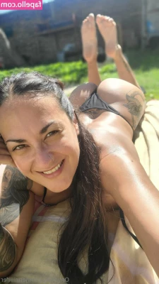jenniiiifer - Lay your head on my thigh pillows