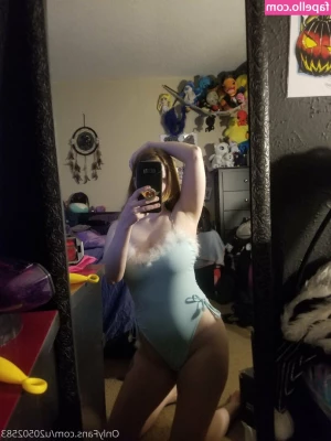 XxkikirosexX - Who likes peaches!? Drop a tip for something sweet.
