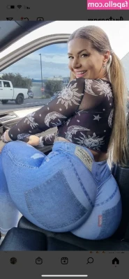 Monique De Dios [ monique-de-dios ] - Happy New Year 🎊💞 Love you all my fans 🎉💕🤠