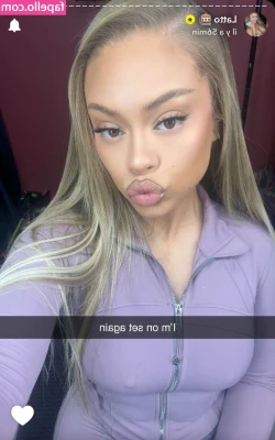 latto777 - Estaba muy caliente🥵 y me toque un poquito 🫣 quiero tragarme tu