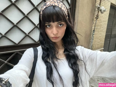 hdyehardasan - Care to join me in bed this morning? I'm waiting for you for a hot