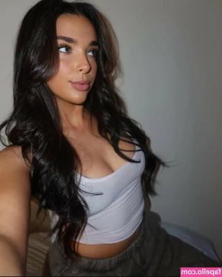 Kendall Vertes [ kendall-vertes ] - Happy Saturdayyy!😘 DM for some fun!