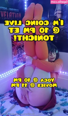 autisticboobs - it s tuesday  and I heard you likeee sideboob