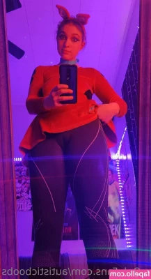 autisticboobs - It s still legwarmers season