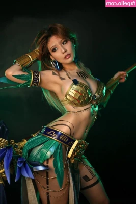 Spiral Cats Cosplay [ spiral-cats-cosplay ] - Let s chill in the garden with a glass of red and a beer