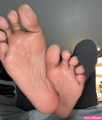 Sakurabits - I m waiting for you in my bed baby brendayourbeby  brendayourbeby   