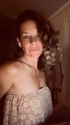 Evangeline Lilly [ evangeline-lilly ] - Hey guys  Do you want to see my bff s boobs without this angelic