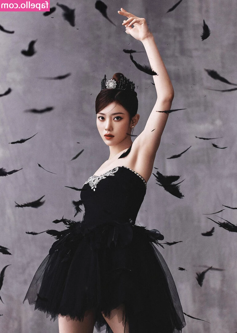 Shen Xiaoting [ shen-xiaoting ] - Is it Friday Yet   High Key Corner Nudes with Princess Sarah