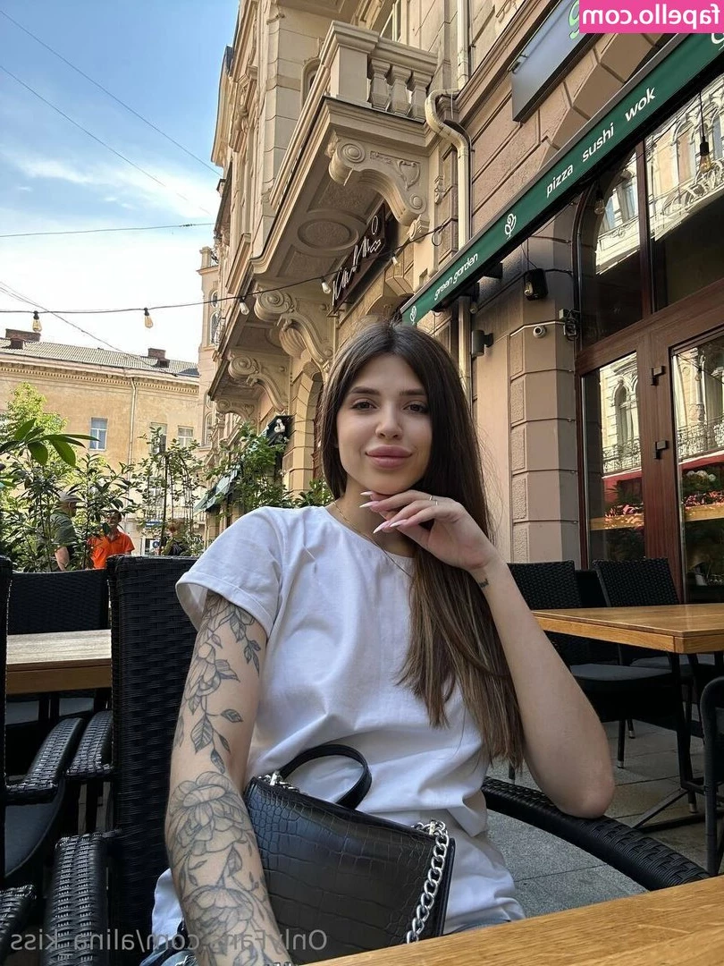 alina_kiss [ alina-kiss ] - Dm me for my naughty college girl pics 😈