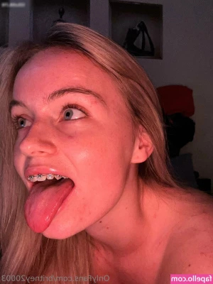 Britney20003 - Black widow cosplay - lots of cum