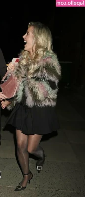 Helen Flanagan [ helen-flanagan ] - Uma ppkinha rosa pra se deliciar 🤤🤤🔥