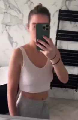 Helen Flanagan [ helen-flanagan ] - Do you like my outfit? 😘