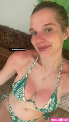 Helen Flanagan [ helen-flanagan ] - Did you miss #FArT_Fridays ?
