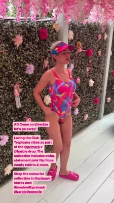 Helen Flanagan [ helen-flanagan ] - UNSEEN content here to interject    I received a lovely gift and I
