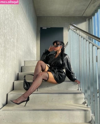 Selina Groetzner [ selina-groetzner ] - Some sexy flashing pics in fetish attire