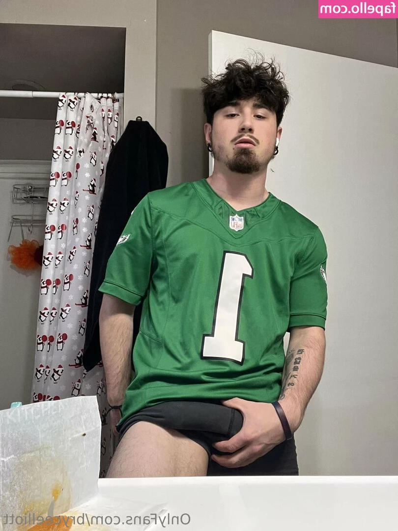 bryceelliott - I think natural nudes inspire me more than my done up ones, they make