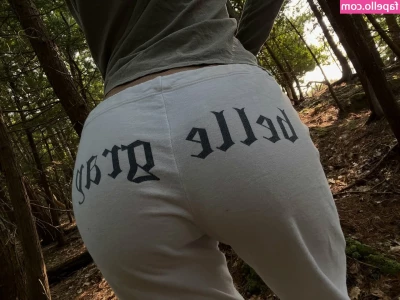 Delilah Belle Hamlin [ delilah-belle-hamlin ] - Wanna take some pics with me
